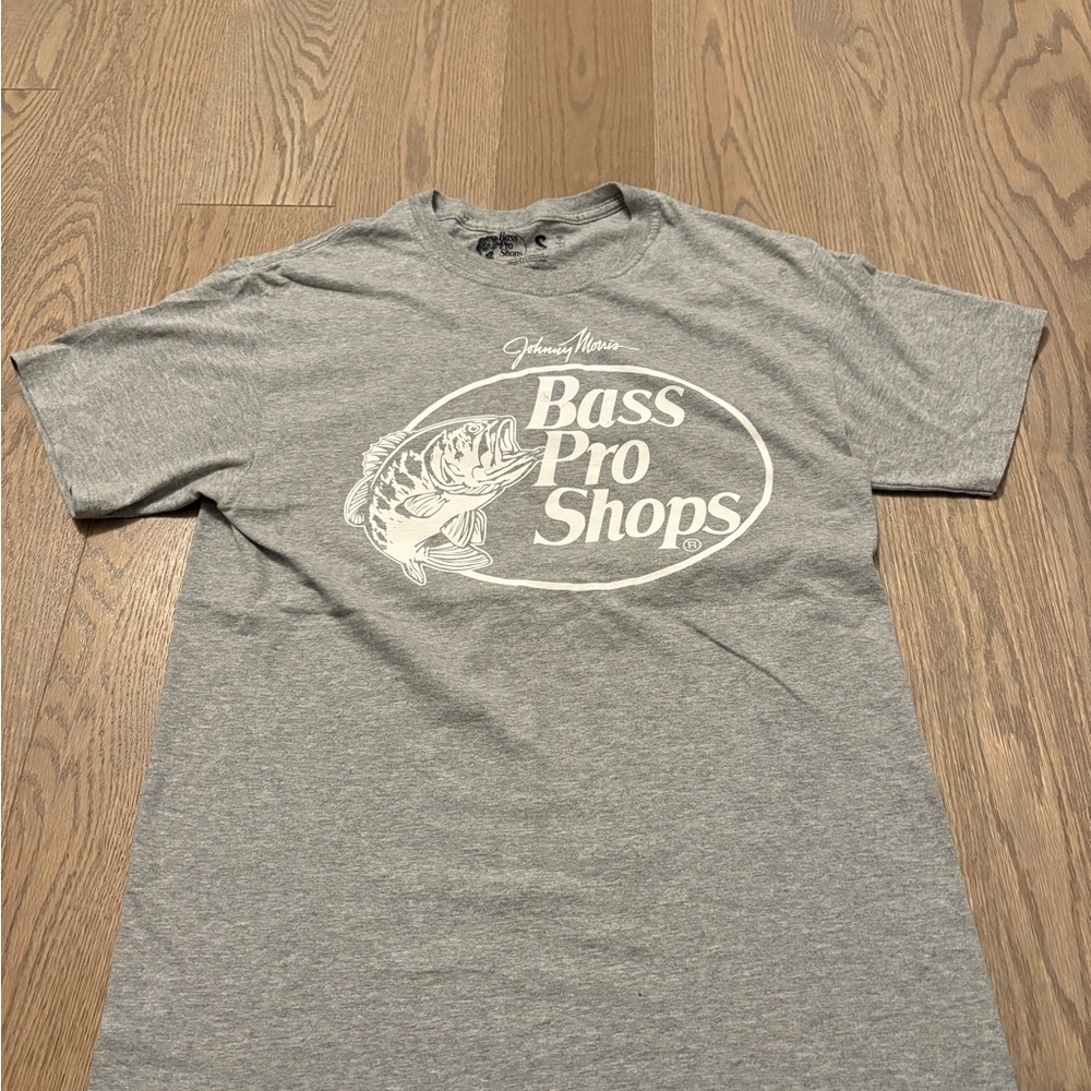 Bass Pro Shops Gray Short Sleeve Tee